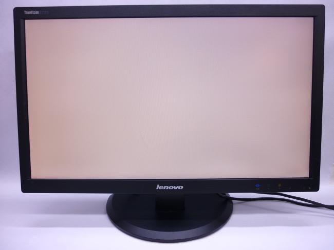 Монитор 23" Lenovo ThinkVision E2323swa царапины