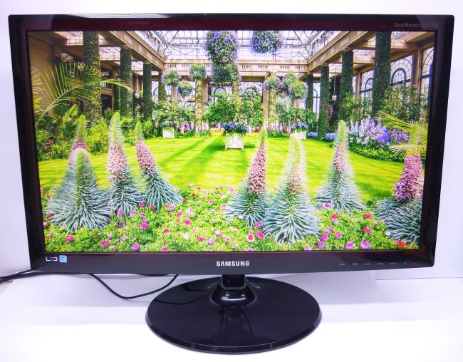 Монитор 24" Samsung S24B350BL царапины 