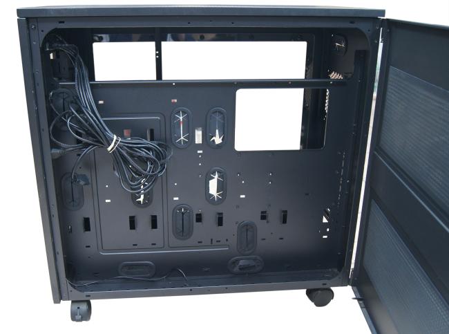 Корпус THERMALTAKE Core W100 