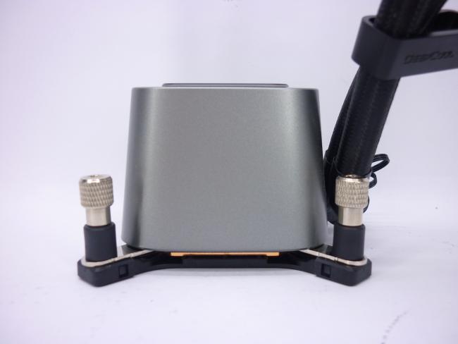 Система жидкостного охлаждения DEEPCOOL LS720