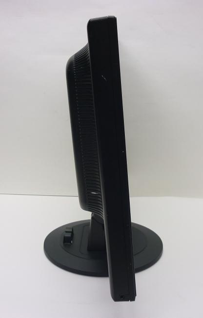 Монитор 22" NEC MultiSync AS221WM царапины
