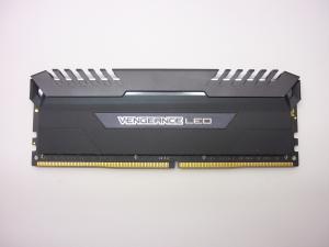 Оперативная память DDR4 16GB Corsair Vengeance LED