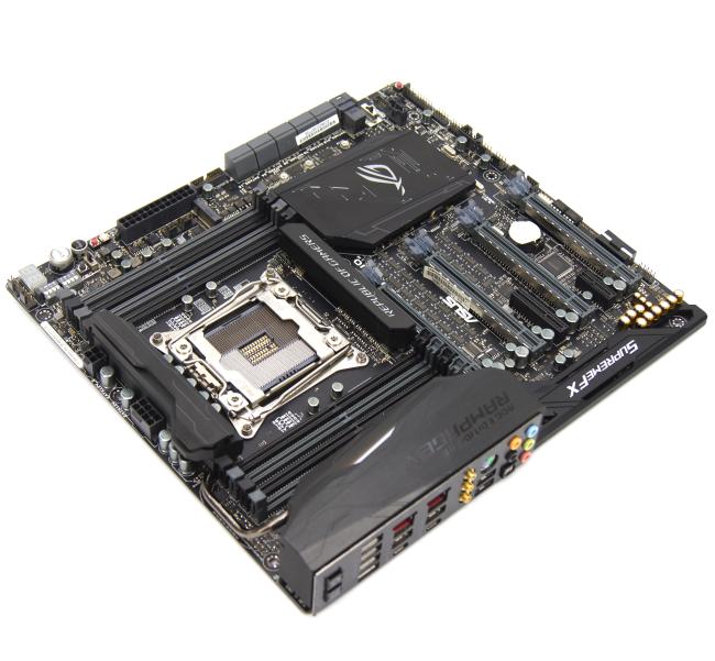 Материнская плата ASUS ROG Rampage V Edition 10