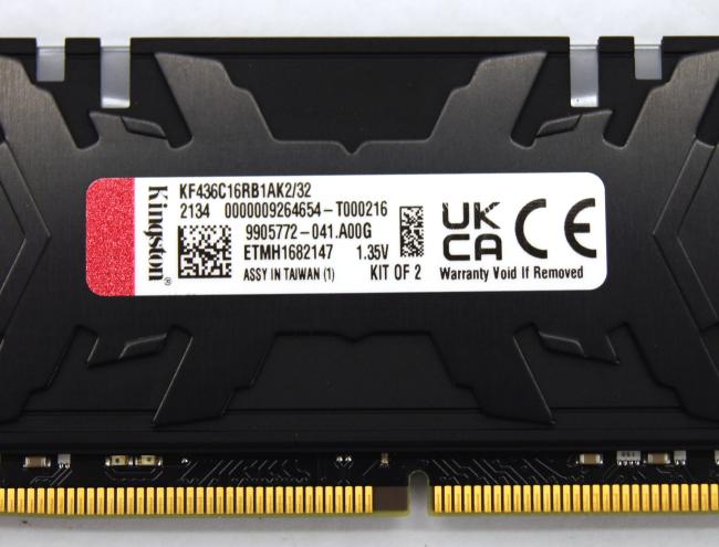 Оперативная память DDR4 32GB KIT 2x16GB Kingston FURY Renegade RGB
