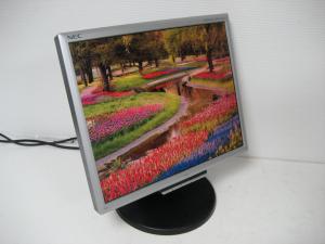 Монитор 17" NEC MultiSync LCD175VXM+ 