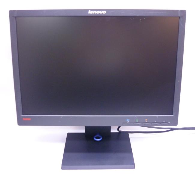 Монитор 19" Lenovo ThinkVision LT1952p царапины