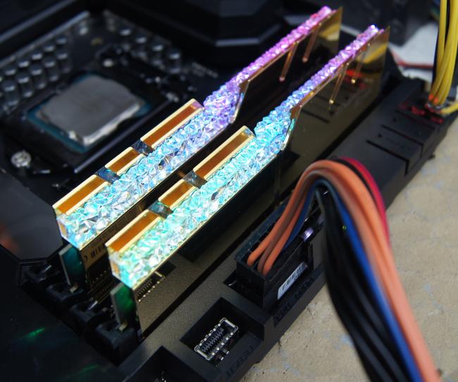 Оперативная память DDR4 32GB KIT 2x16GB G.Skill Trident Z Royal