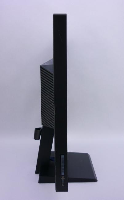 Монитор 22" Lenovo L2250p царапины 