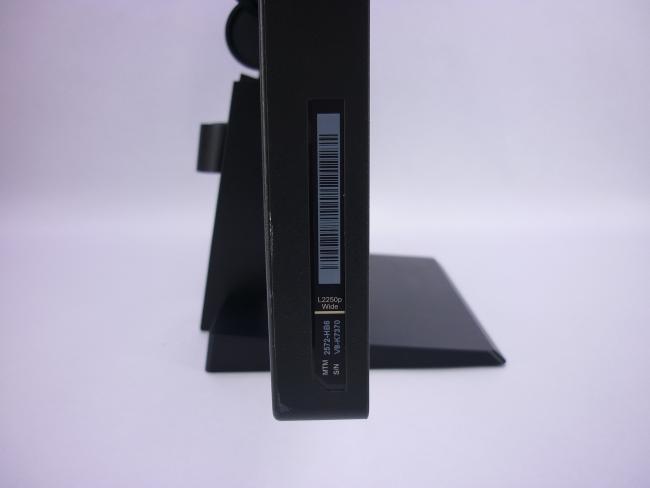 Монитор 22" Lenovo L2250p царапины 