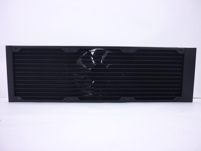 Система жидкостного охлаждения DEEPCOOL LS720 
