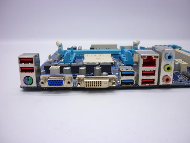 Материнская плата GIGABYTE GA-A75M-S2V rev1.0