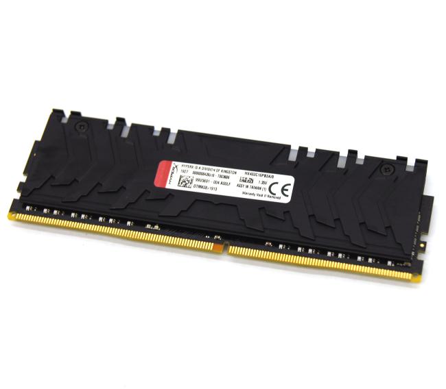 Оперативная память DDR4 8GB Kingston HyperX Predator RGB